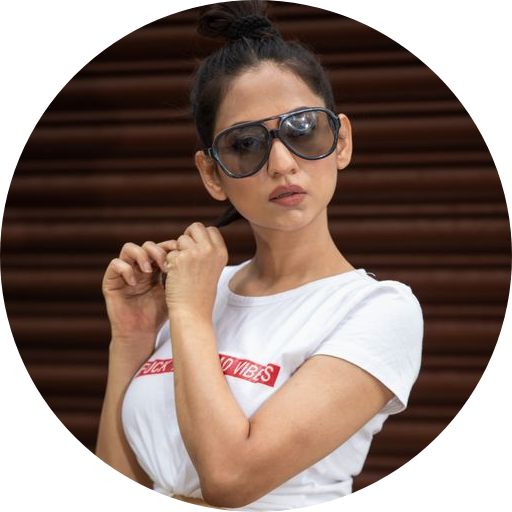 Lina M., UAE